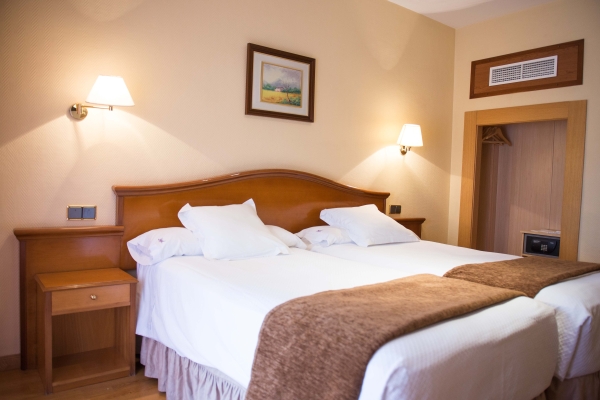 Los Angeles Hotel & Spa